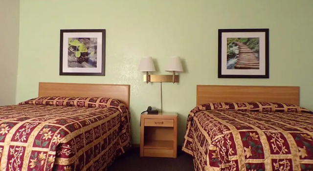 Четырёхместный номер Standard Morton Inn
