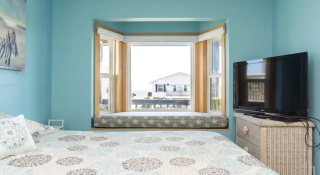 Out of the Blue by Oak Island Accommodations
