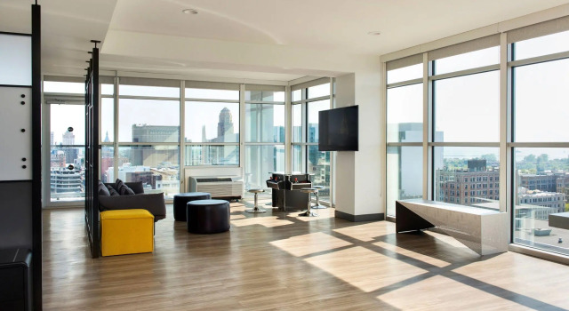 Люкс Aloft by Marriott Buffalo Downtown