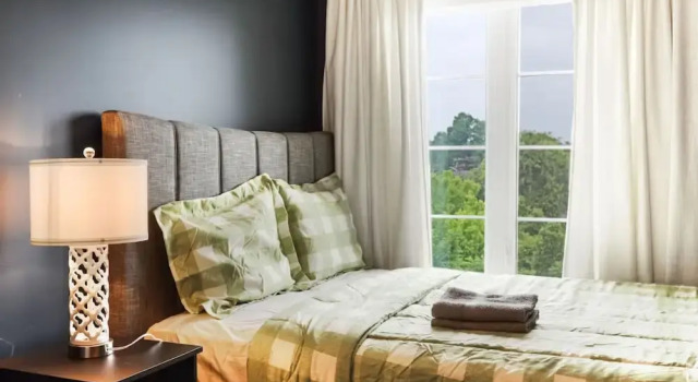 Family-friendly 3BR Mississauga Home w Parking, Varaa Hotelli Mississauga 