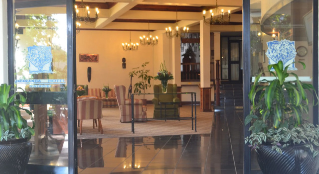 Jacaranda Hotel Nairobi, Prenota Hotel Hotel a Nairobi con colazione, vicino a Centro commerciale The Sarit Centre, Colazione