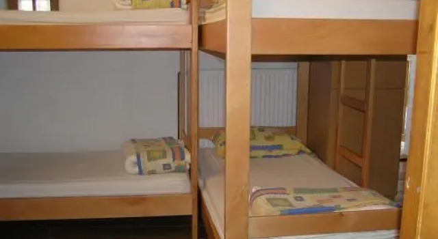 Pliskovica Youth Hostel, Book Hostel / Vandrerhjem Billige hoteller i Kras