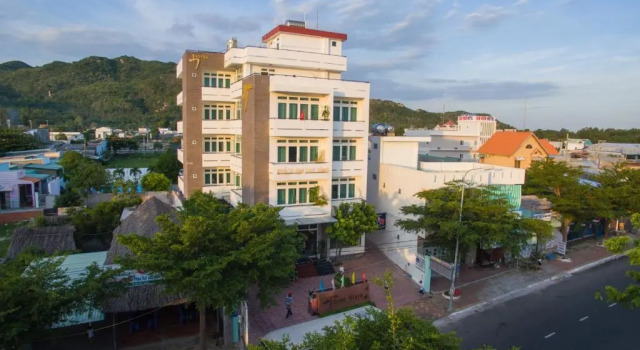 Gold Stars Hotel