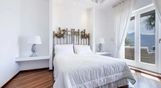 Villa Auxilia in Piano di Sorrento, Забронировать Вилла Отели в центре Пьяно-ди-Сорренто, в центре