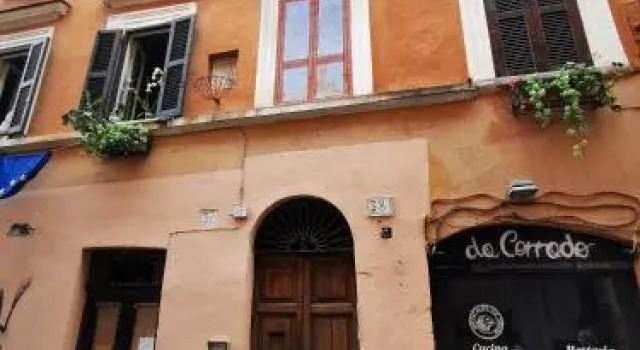 Casa Cecilia, Забронировать Отель Трастевере Рим, рядом с Площадь Кампо-деи-Фиори