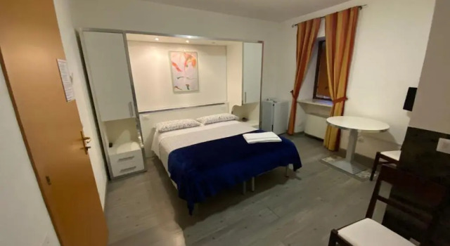 Colle Sul Lago, Book Feriehus Cingoli 
