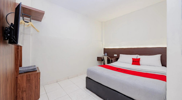 RedDoorz Plus @ D San Residence Buah Batu, Rezervasyon Otel Bandung Kidul Bandung