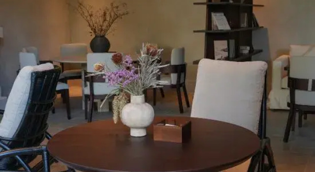 Lotus Yard Zen Hotel