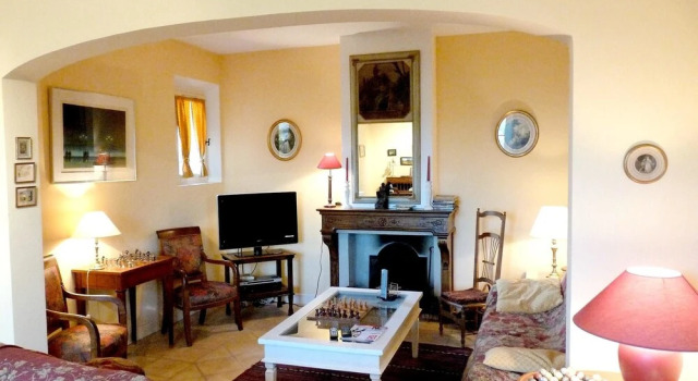 Villa With 5 Bedrooms in Saint Saturnin les Apt, With Wonderful Mounta