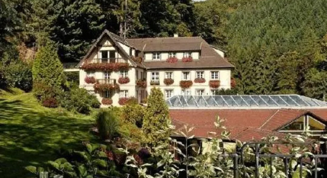 Полулюкс 6717 Nature Hôtel & Spa Le Clos des Délices