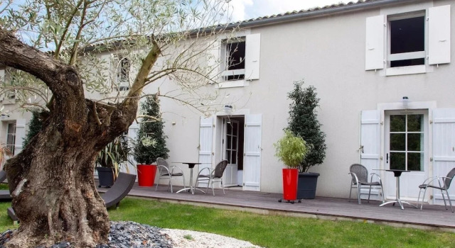 Logis Auberge De La Riviere, Rezerwuj Hostel Hostele w Kraj Loary, Hostel