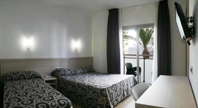 Номер Standard с балконом Tossa Beach Center