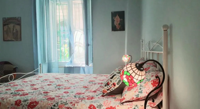 Casa Vacanze Donna Manu- Centralissima Tra Stazione Centrale ed Aeroporto, Забронировать Отель Неаполь - Центральный вокзал Неаполь, рядом с Церковь Пио Монте делла Мизерикордия