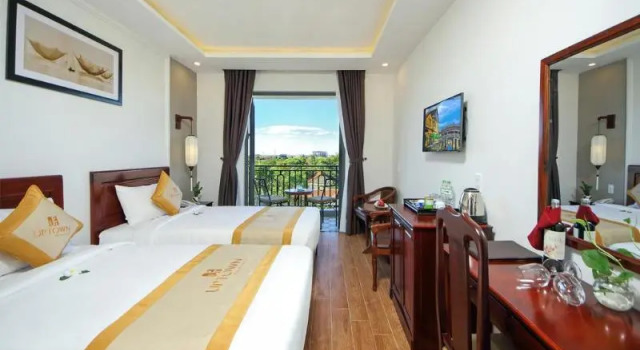 Двухместный номер Standard с балконом Uptown Hoi An Hotel & Spa