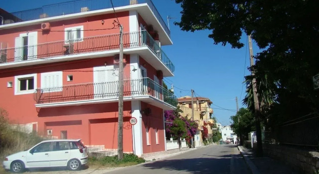 Dionisis Apartments, Buchen Sie Ferienwohnung Agia Efimia Griechenland