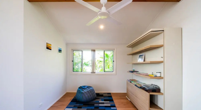 Beachfront Escape, Забронировать Дом для отпуска Отели Форстер с парковкой, рядом с Пляж One Mile, Парковка