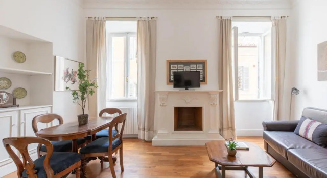 Апартаменты iFlat Elegant Apartment in 18th century Palace