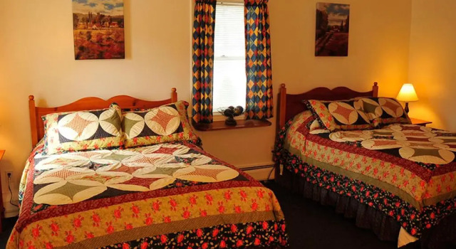 Четырёхместный номер Standard Willows Motel