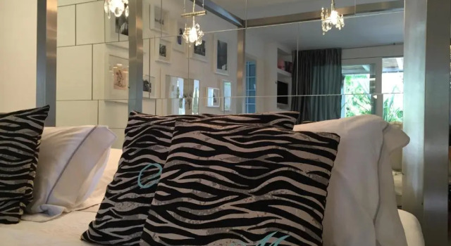 Люкс с видом на бассейн Mediterranea Luxury House