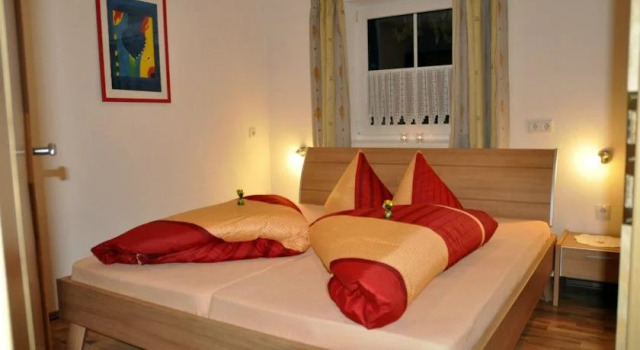 Haus Evelin, Prenota Hotel Hotel a Tirolo con parcheggio, Parcheggio