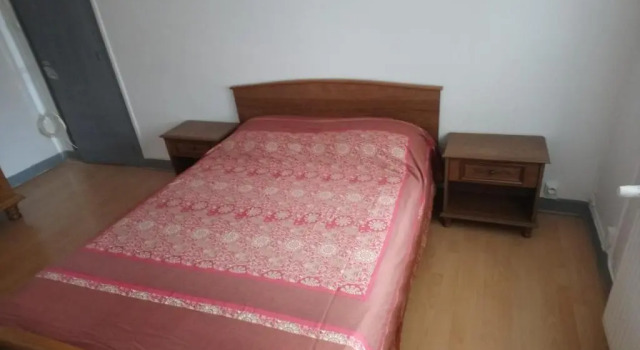 gîte 4 pièces,6 couchages,centre ville Sancoins wifi gratuite,lave linge, lave vaisselle, Varaa Hotelli Sancoins Cher