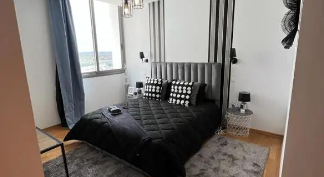 Апартаменты Beautiful sunny apartment with swim pool in Marina