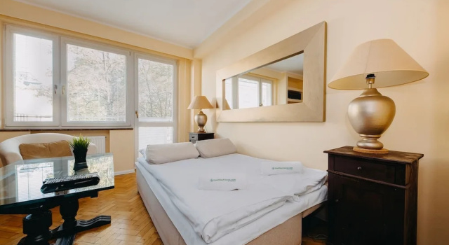 ShortStayPoland Warecka, Забронировать Отель Бизнес-отели Варшавы, рядом с Nowy Swiat - Uniwersytet Metro Station, 4* 5*