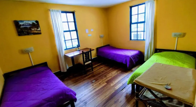Кровать в общем номере Galapagos Natural Life Hostel