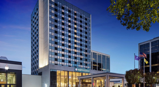 Hyatt Regency Morristown, Забронировать Отель Отели Морристаун с бассейном, рядом с Меннен Спортс Арена, Бассейн