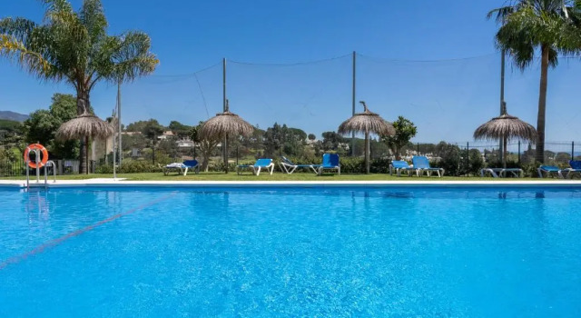 Апартаменты Azahara 1 8B Beautiful apartment frontline golf in popular Aloha