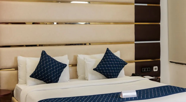 Номер Deluxe The Eliot Hotel & Banquet