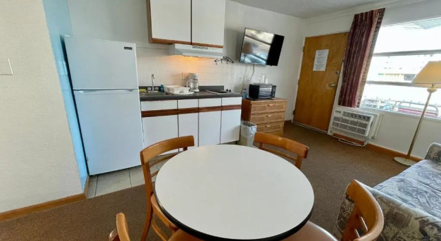 Семейный номер Standard Pink Champagne Boutique Motel