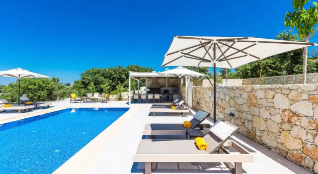 Вилла Luxury Cretan Villas with private pools