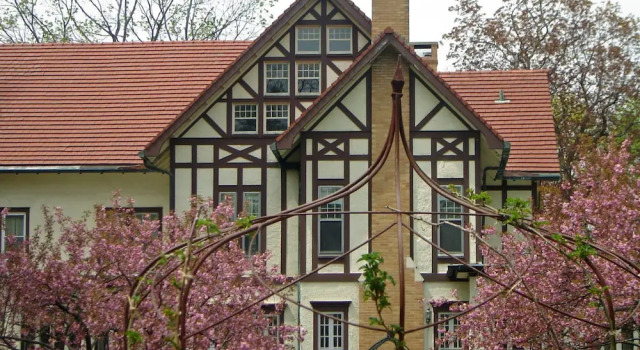 Vintage Gardens Bed & Breakfast, Забронировать Отель «постель и завтрак» Ньюарк штат Нью-Йорк
