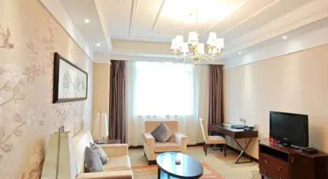 Люкс Presidential Azalea Garden Hotel