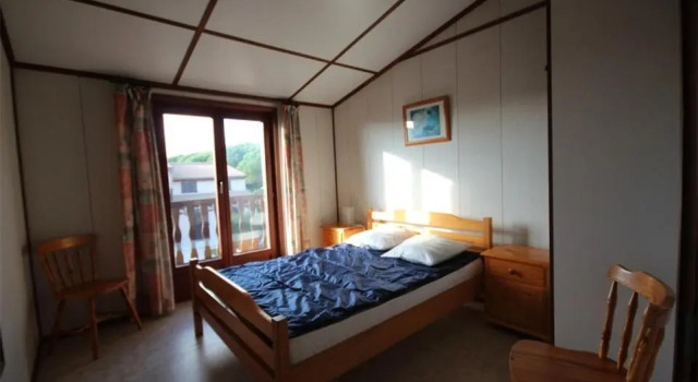 Domaine de vacances à 600m de la plage, villa climatisée 3 chambres 7 couchages WIFI animations piscines en suppléments LRTAMJ36, Book Villa Portiragnes Canal du Midi