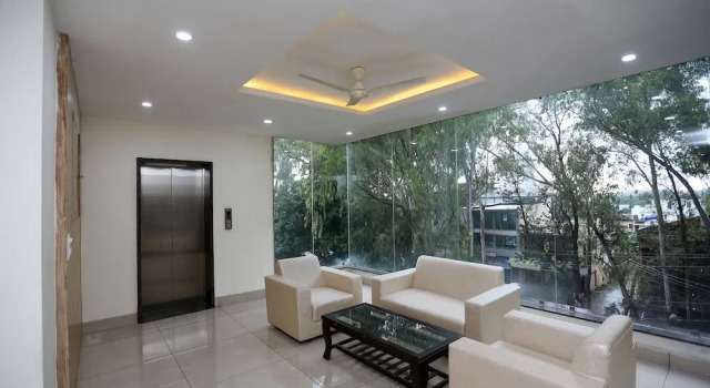 OYO 9667 Sashtrdhara Road, Rezervovat Hotel Déhrádún Uttarakhand