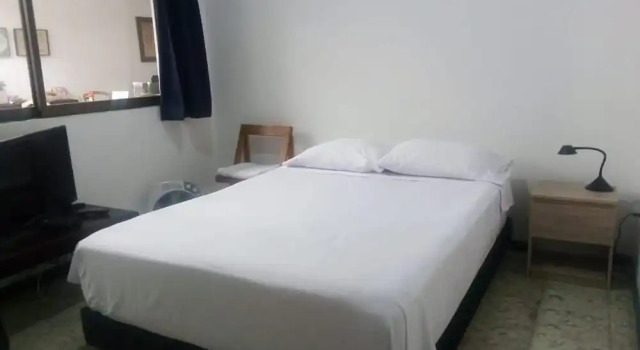 50N15 B&B