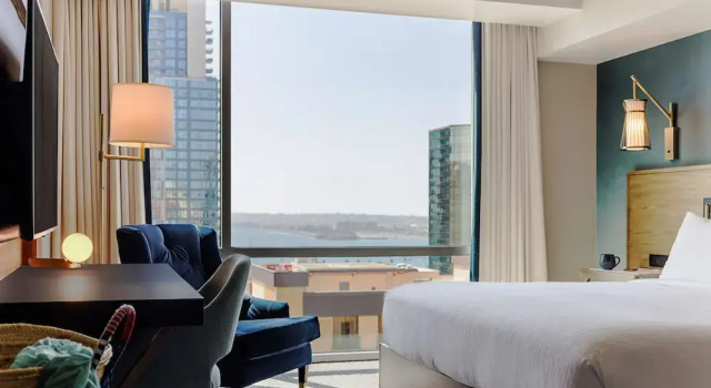 Двухместный номер Accessible Carte Hotel San Diego Downtown, Curio Collection By Hilton