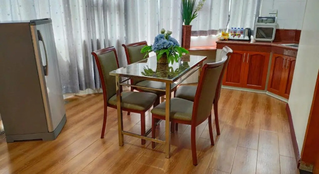 Четырёхместный номер Standard с балконом 456 Hotel
