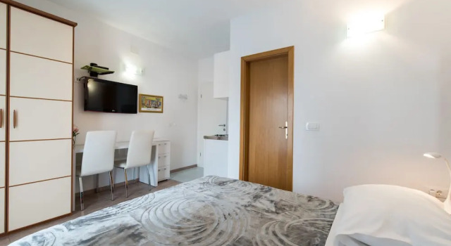 Номер Classic Beachfront Villa Mediteran