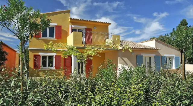 Apartment by Lido Beach & Biguglia Lagoon, Rezerwuj Apartament Hotele w Korsyka z parkingiem, Parking