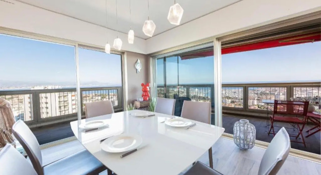 Апартаменты Le Chambord Stylish 2-bedroom apartment with breathtaking view in Antibes