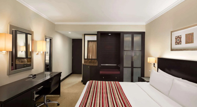 Ramada Plaza by Wyndham Dubai Deira