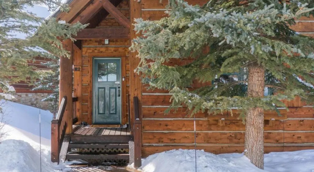 Double Eagle B2 - A Picturesque Cabin