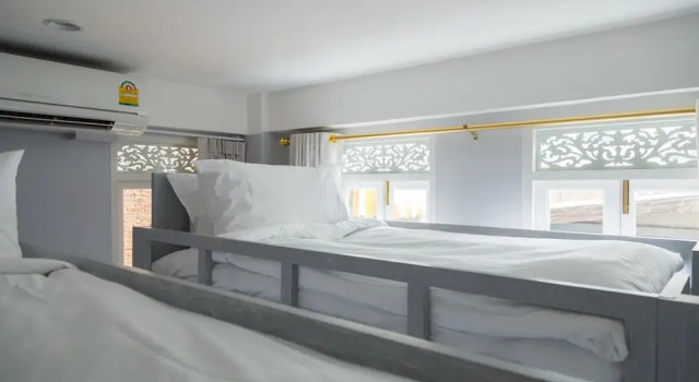 Четырёхместный номер Deluxe с балконом Noursabah Boutique Bed Bangkok