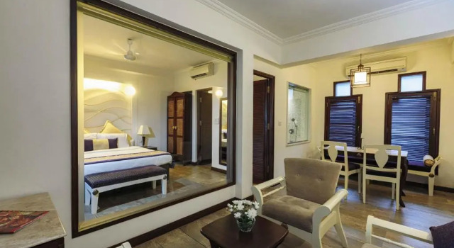 Люкс с видом на бассейн Sonesta Inns Beach Resort - Candolim Beach