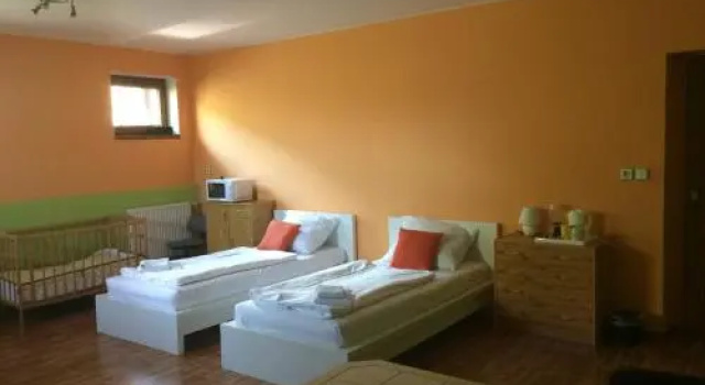 Villa Homestay Nad Helmrovkou, Rezerwuj Willa Praga 6 Praga