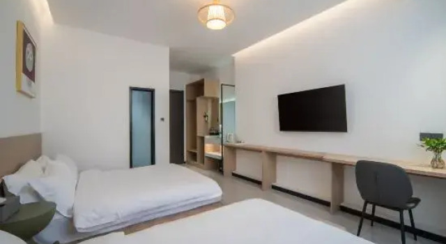 Люкс Deluxe Moonlit Cloud Inn (Taoxichuan Creative Square Branch)