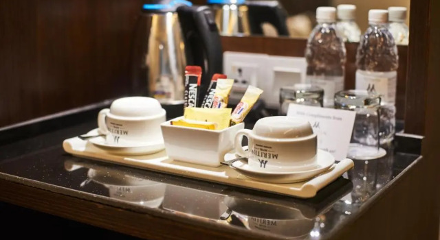 Номер Premier Meritin Hotel